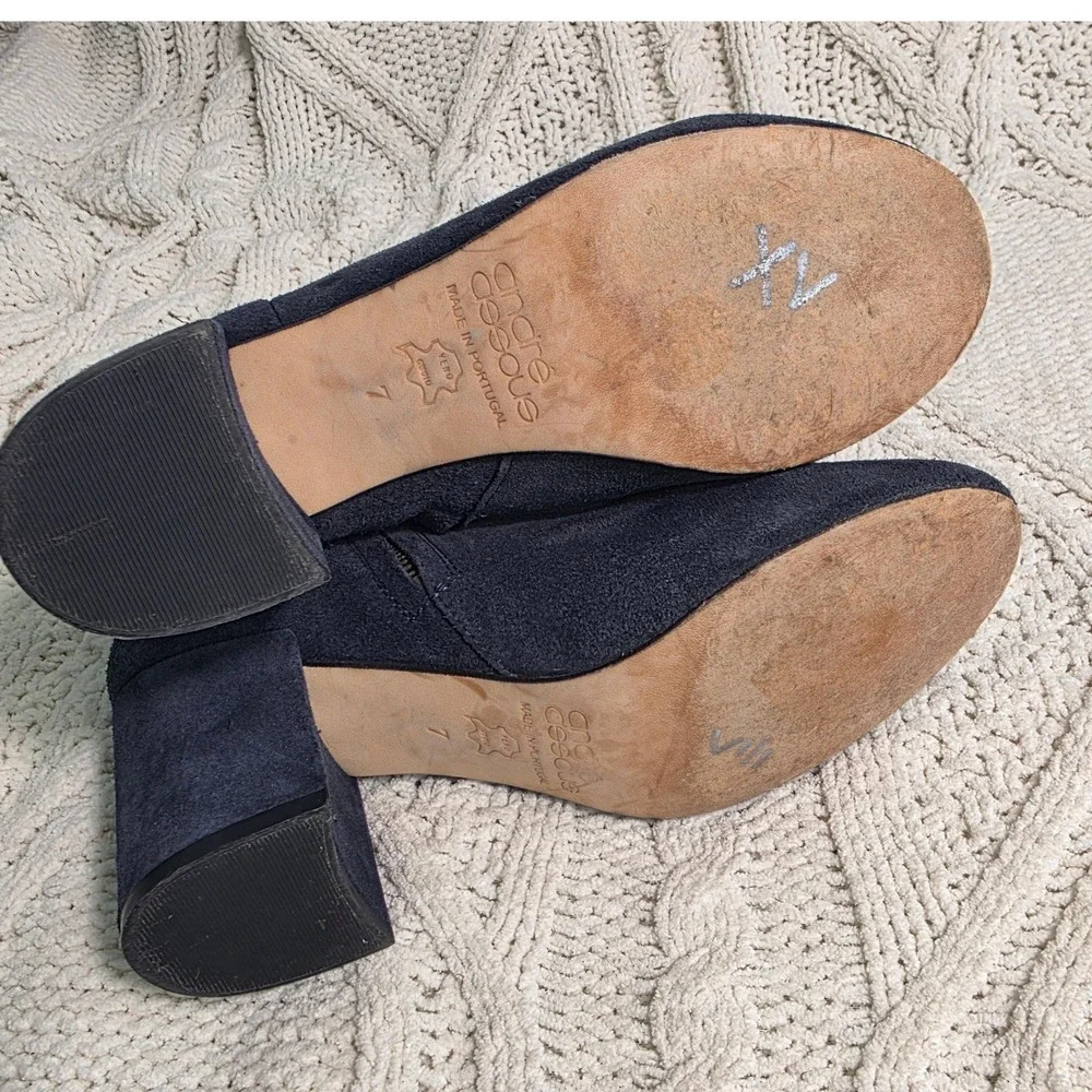 Andre Assous Soft Suede Scalloped Ankle Boots Booties Navy‎ Women 7 Excellent